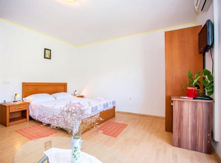 Apartment Varezic Стон Экстерьер фото