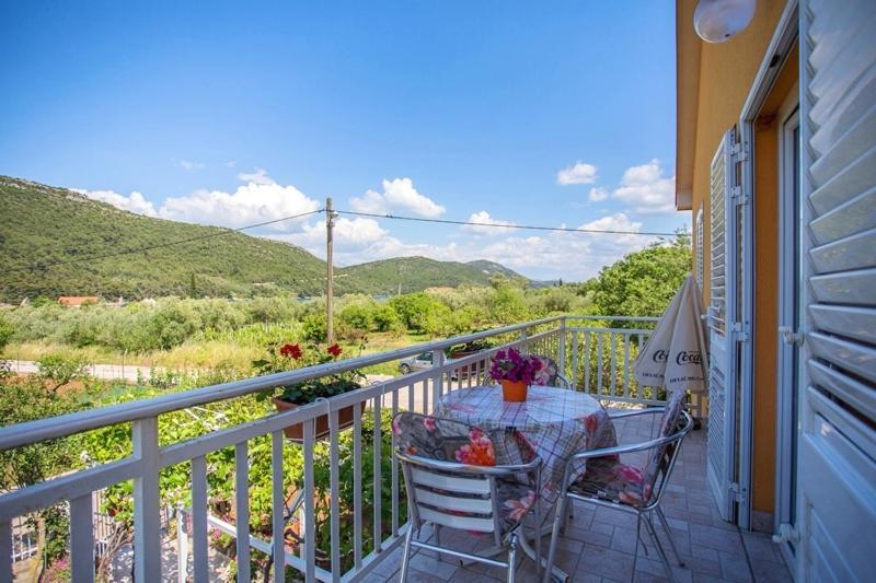 Apartment Varezic Стон Экстерьер фото